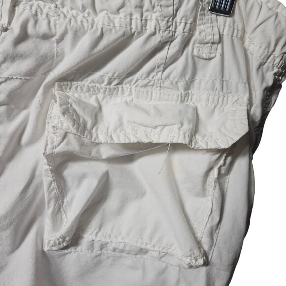 Mens White Cargo Shorts With Multiple Pockets & Elastic Waistband - Picture 6 of 9